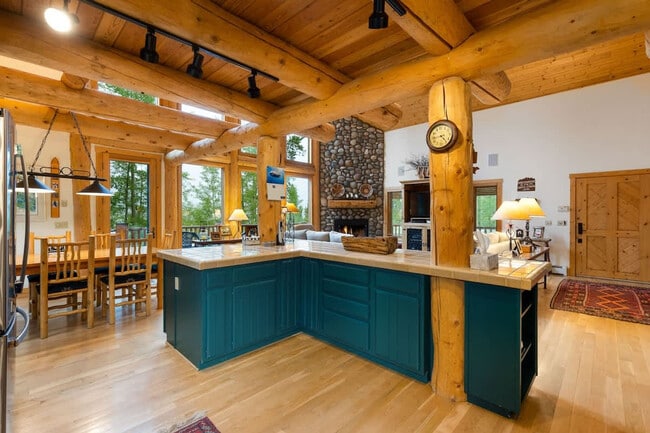 Building Photo - 929 American Way