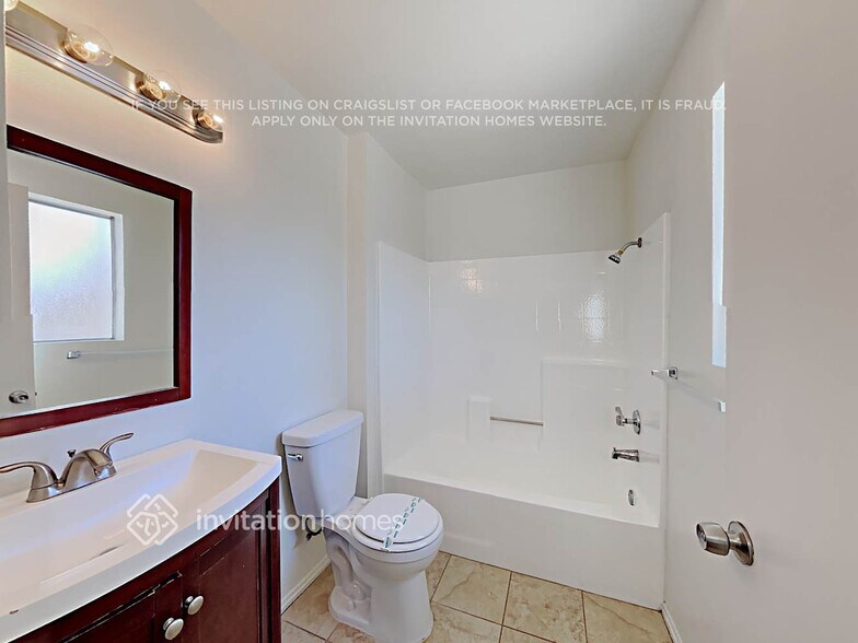 Building Photo - 9702 Forest Ave