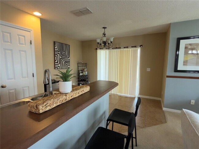 Building Photo - 2552 Aventurine St