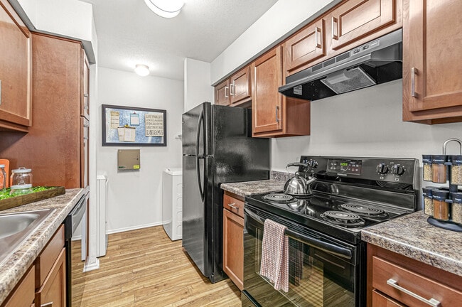 Building Photo - Enclave at Eagle Creek Apartments