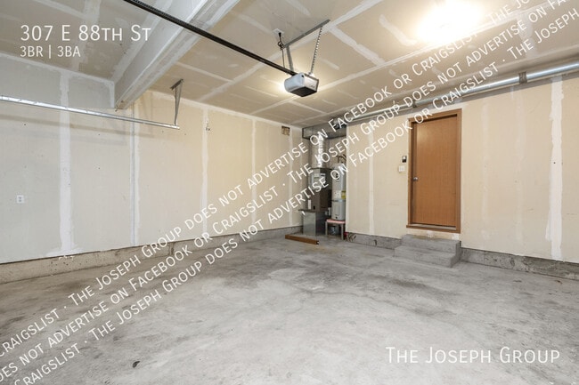 Building Photo - 307 E 88th St
