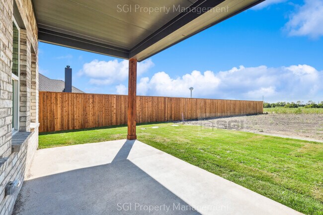 Building Photo - 209 Cedar Elm Ln