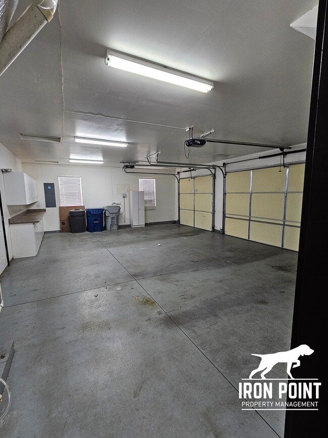 Building Photo - 3bed/2bath in sought after Nampa neighborhood w/3 car garage and large bonus room.