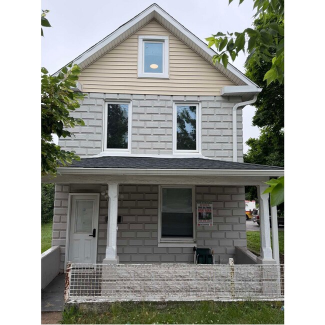 Building Photo - 4115 Fairhaven Ave