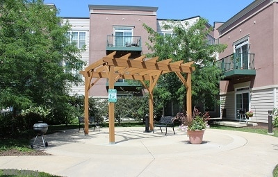 Building Photo - Lion's Gate at Grandview