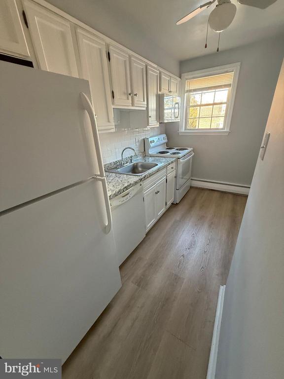 Building Photo - 27 Wallingford Ave