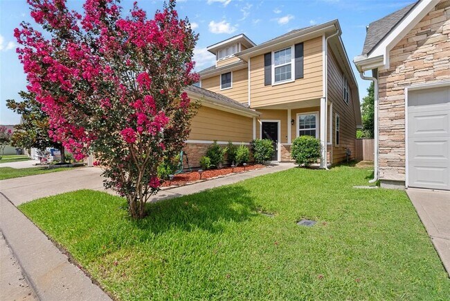 Building Photo - 6439 Wilshire Ridge