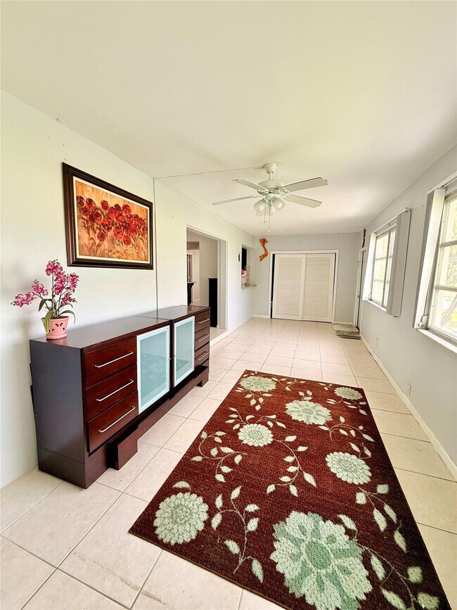 Building Photo - 6905 NW 15th St