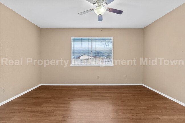 Building Photo - 3807 Glengate Dr