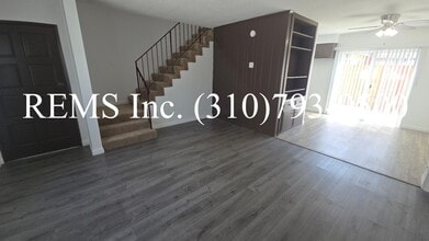 Building Photo - 2012 Marshallfield Ln