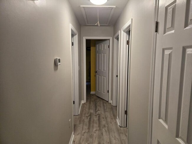 Building Photo - 101 Laurel Tree Ln