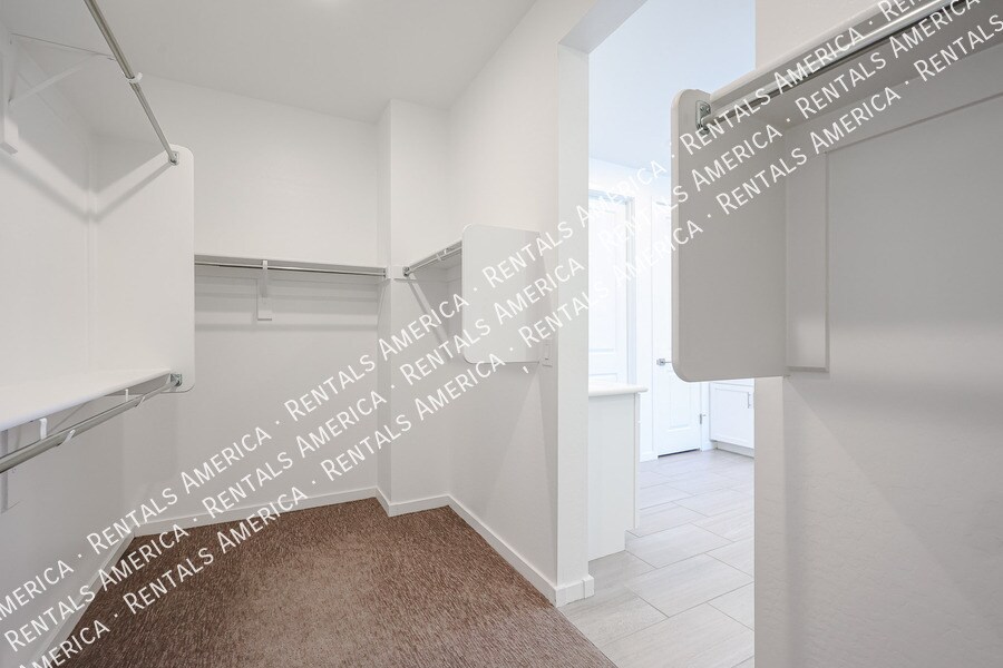 Building Photo - 40622 W Williams Way
