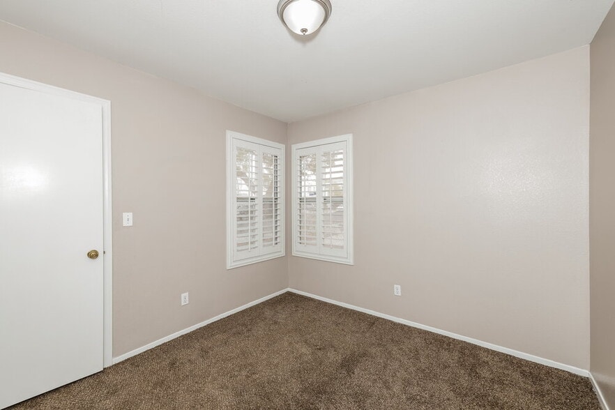Building Photo - 6125 Wild Berry Dr
