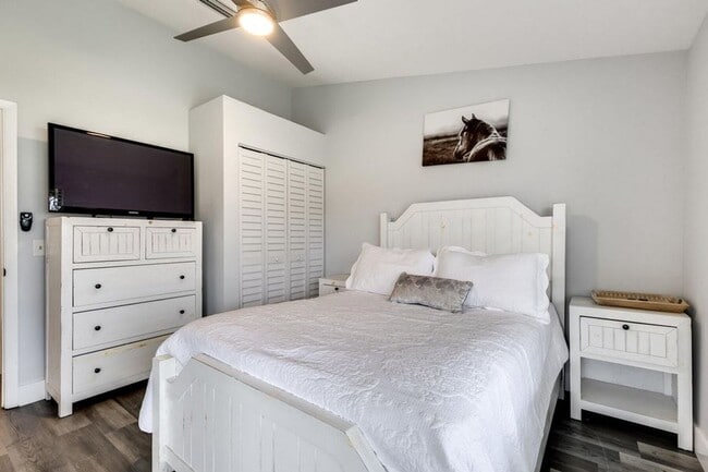 Building Photo - 13155 Chadwick Ct