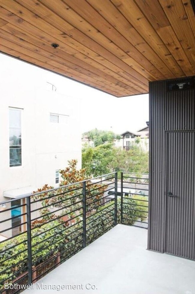 Building Photo - 2535 Brant St