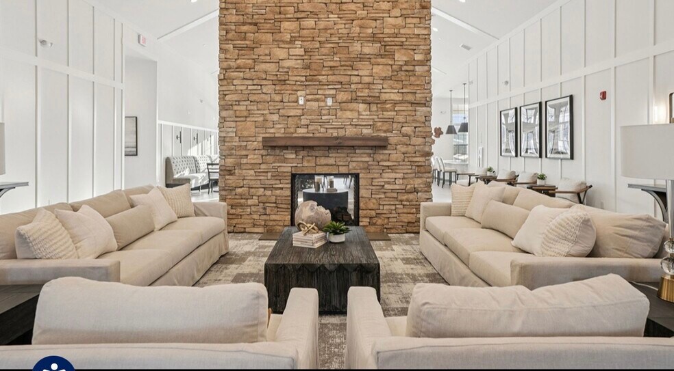 Building Photo - 151 Corolla Dr