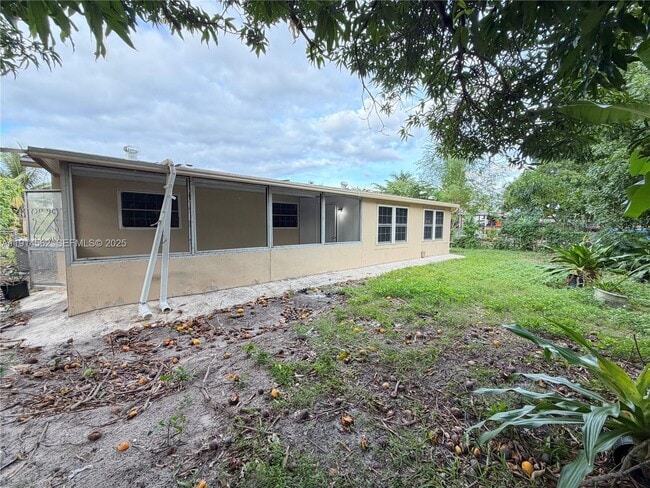 Building Photo - 7212 SW 3rd Ct