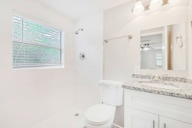 Building Photo - 2606 Hugh Edwards Dr