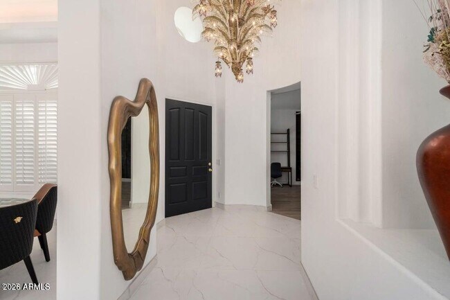 Building Photo - 11312 E Greenway Rd