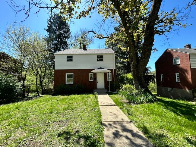 Primary Photo - 124 Idlewood Rd