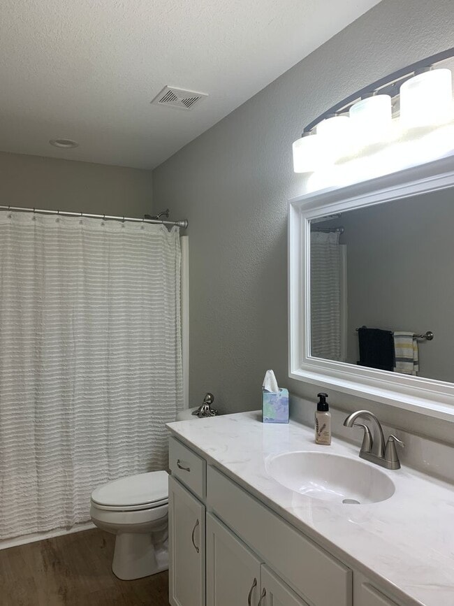 Building Photo - 3 Bedroom 2 Bath Home in Coinjock availabl...