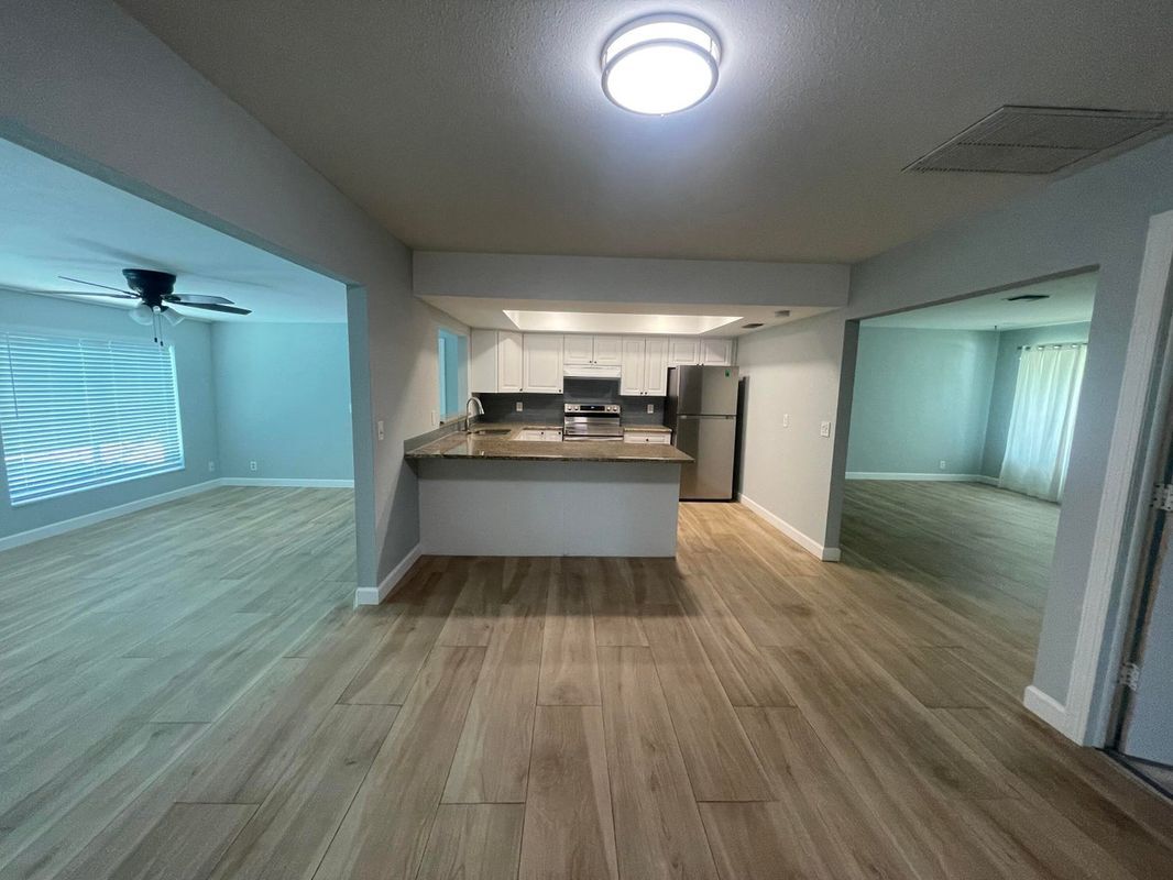 Building Photo - 11737 Inverness Cir