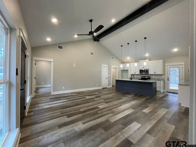 Building Photo - 446 Chelsea Ln