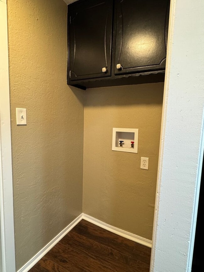 Building Photo - 117 SW 68th St