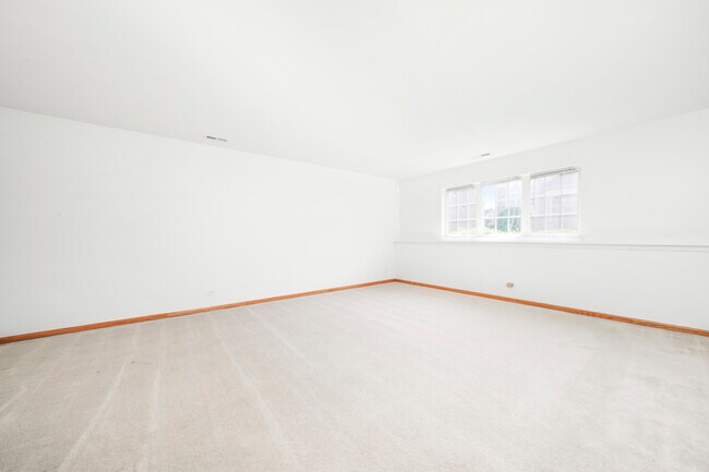 Building Photo - 303 Sype Dr