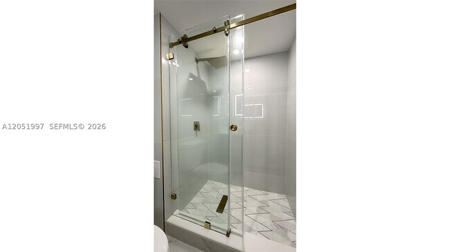 Building Photo - 18061 Biscayne Blvd