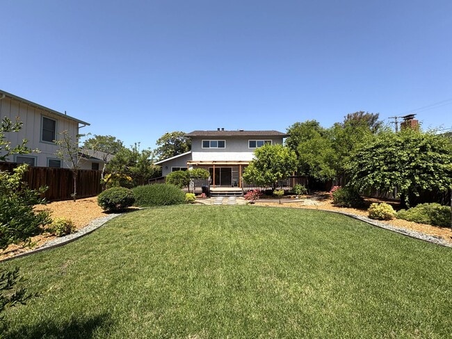 Building Photo - Charming Palo Alto Home with Beautiful Lan...