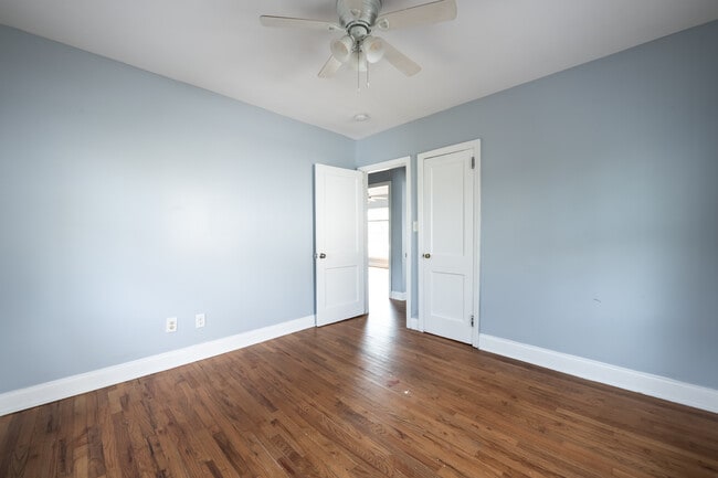 Building Photo - 1443 Venetian Dr SW