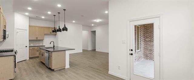 Building Photo - 760 Waterhouse Lk Dr