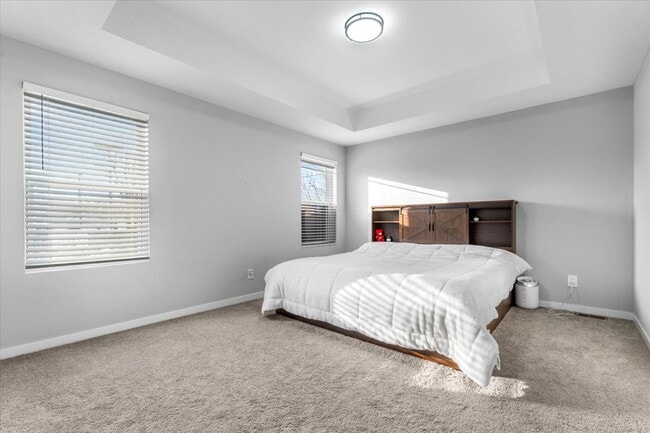 Building Photo - 9805 Newburgh Rd