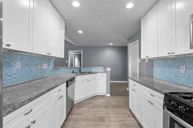 Building Photo - 2826 Wood Hollow Dr