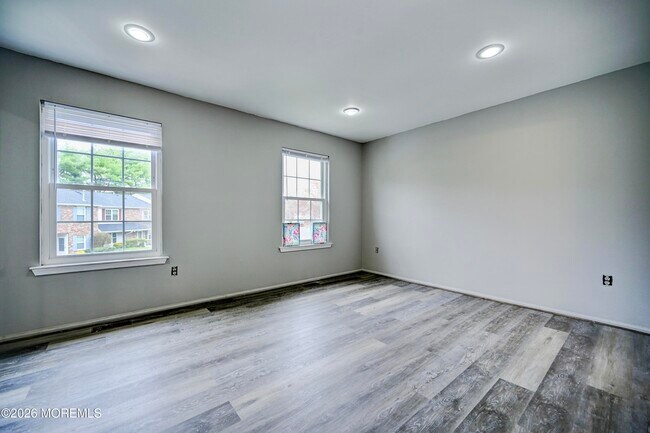 Building Photo - 28 Morgan Pl