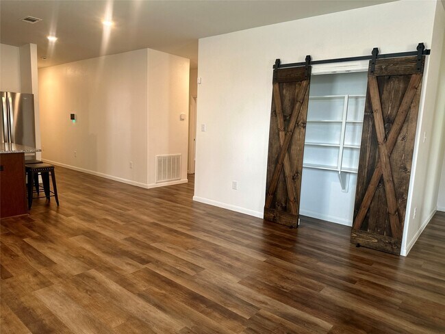 Building Photo - 17902 Sunny Savanna Dr