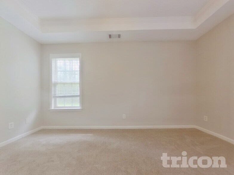 Building Photo - 6452 Shadow Ct