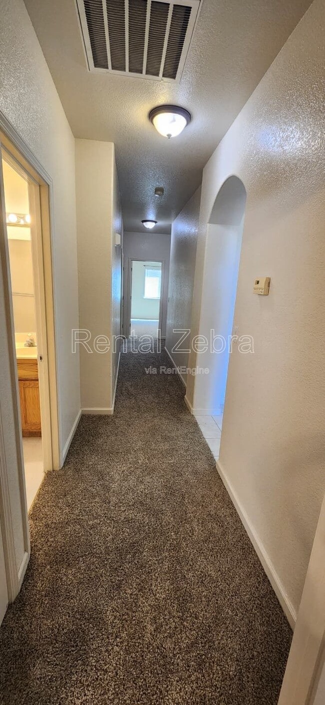 Building Photo - 3201 Bea Ct