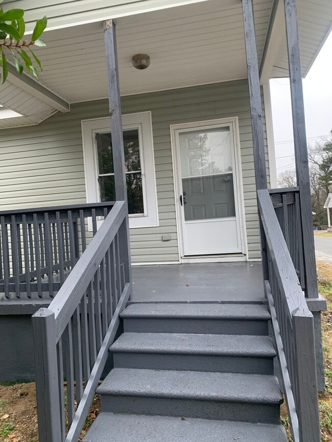 Building Photo - 148 Hannah Pickett First Ave