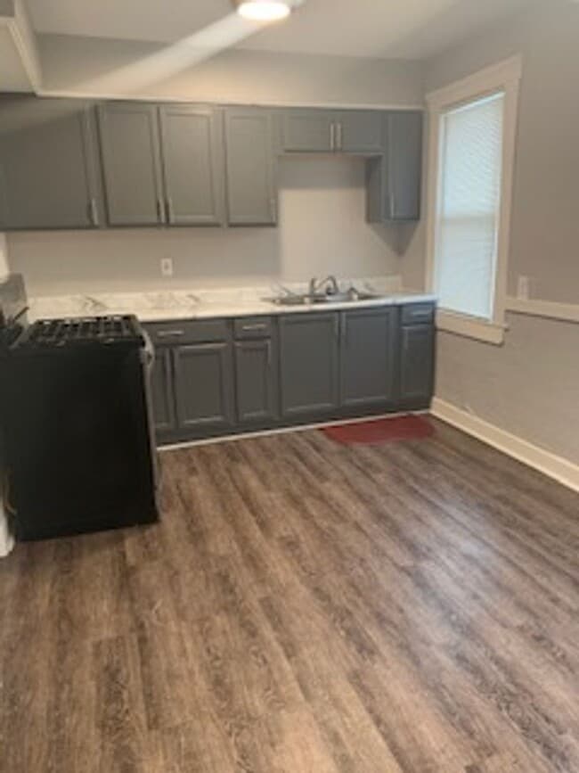 Building Photo - Welcome Home!