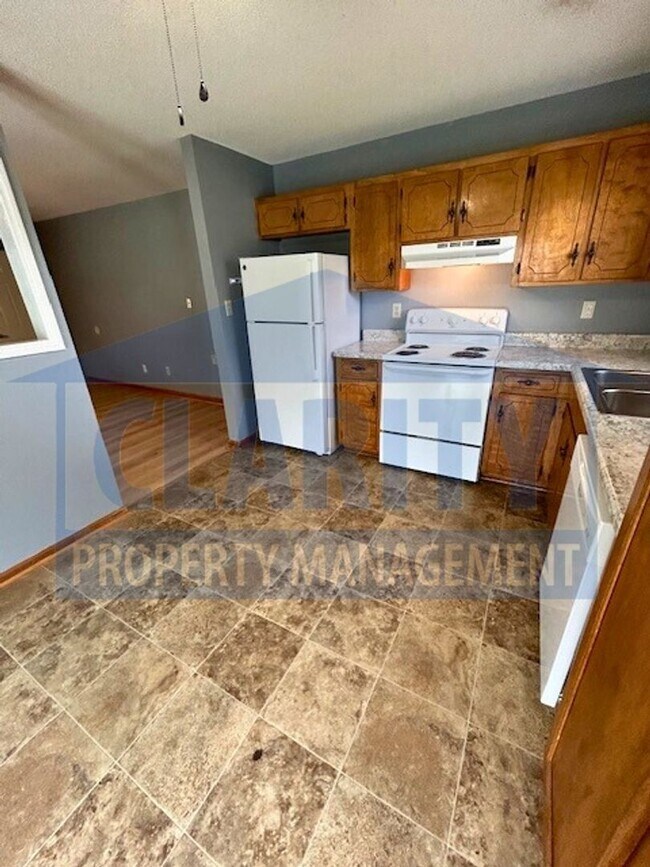 Building Photo - Single Family Home with a Spacious Yard!