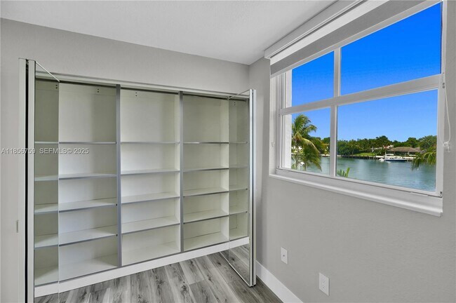 Building Photo - 5880 Collins Ave