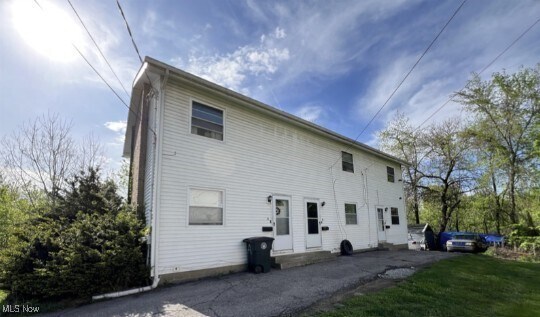 Primary Photo - 1493 Hobart Ave