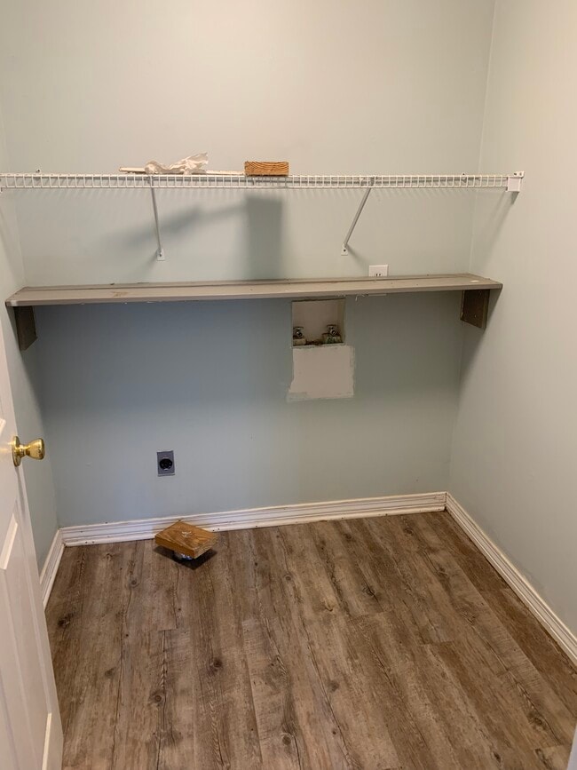 Building Photo - 14742 South Blvd