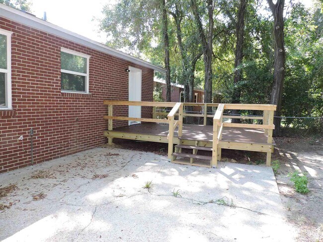 Building Photo - 3485 Rothschild Dr