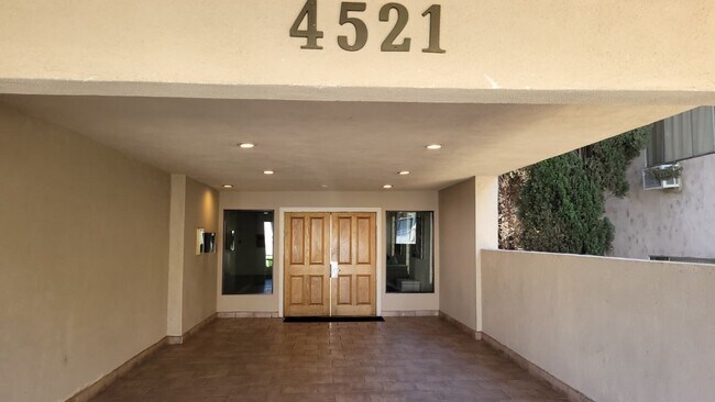 Building Photo - 4521 Colbath Ave