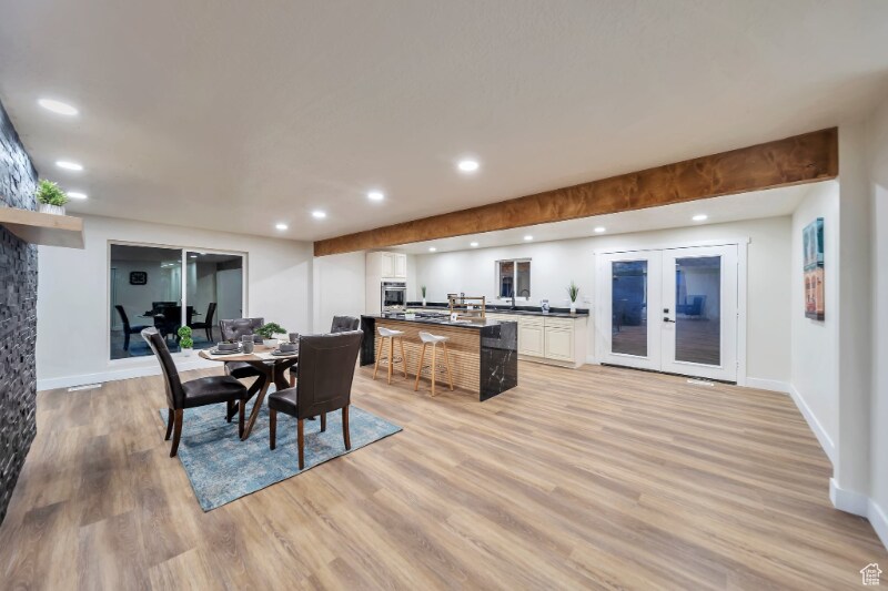 Building Photo - 552 Chelsea Dr