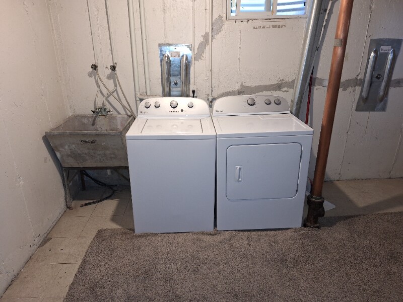 Building Photo - 2172 Reed Dr