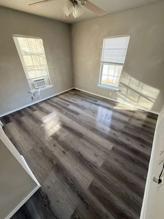 Building Photo - Charming 3-Bedroom Home in Bonham, TX